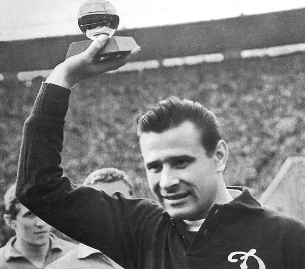 Lev Yashin with his Balon d'Or award.